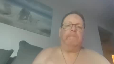 Snapshot of sunspotbaby chatting on 02/07/26, 04:16 Sunspotbaby online show from 02/07/26, 04:16