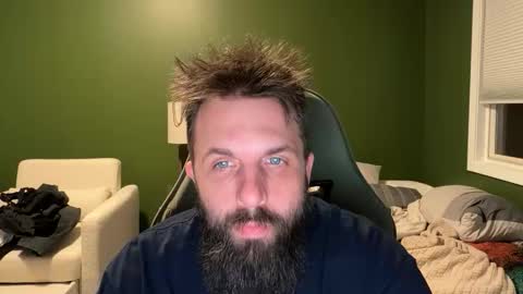 Snapshot of supbroitsmatt chatting on 12/19/25, 11:01 Matt online show from 12/19/25, 11:01