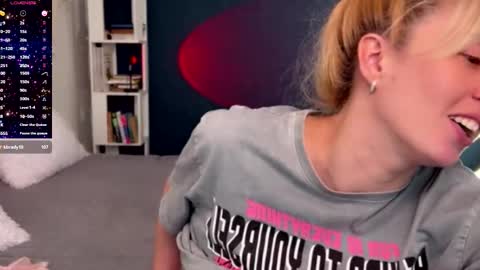 Snapshot of super_peach_stream chatting on 09/21/25, 02:08 ANNApvt open full info in bio online show from 09/21/25, 02:08