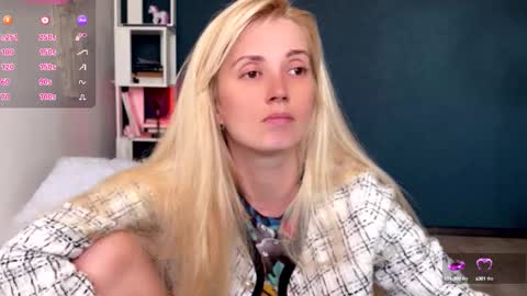 Snapshot of super_peach_stream chatting on 10/04/25, 12:36 ANNApvt open full info in bio online show from 10/04/25, 12:36