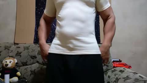 Snapshot of superbigmr chatting on 02/11/26, 02:27 james online show from 02/11/26, 02:27