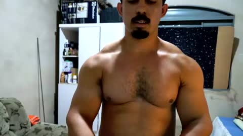 Snapshot of superbigmr chatting on 08/05/26, 01:41 james online show from 08/05/26, 01:41