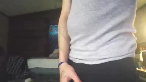 Snapshot of superd512 chatting on 02/18/25, 08:25 Guero Cash online show from 02/18/25, 08:25