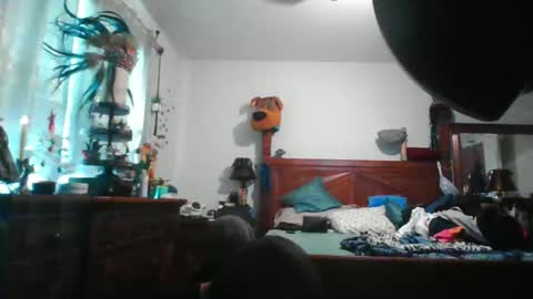 Snapshot of superd512 chatting on 12/19/25, 02:24 Guero Cash online show from 12/19/25, 02:24