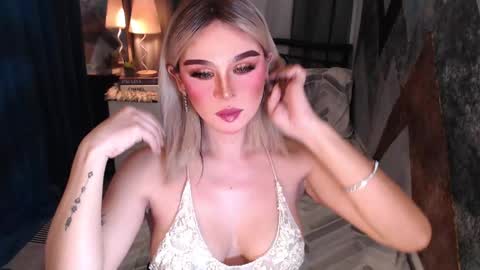 Snapshot of superh0tangelxx chatting on 03/03/26, 12:28 CARMINA online show from 03/03/26, 12:28