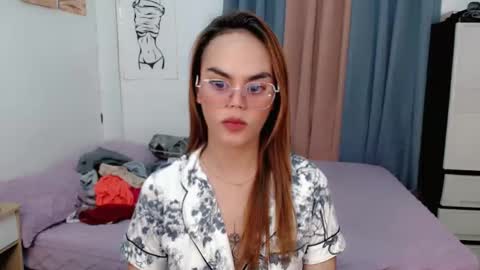 Snapshot of superhotvaleria chatting on 03/29/26, 03:45 Im val online show from 03/29/26, 03:45