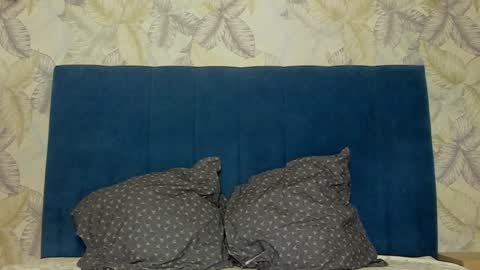 Una online show from 12/21/24, 05:47