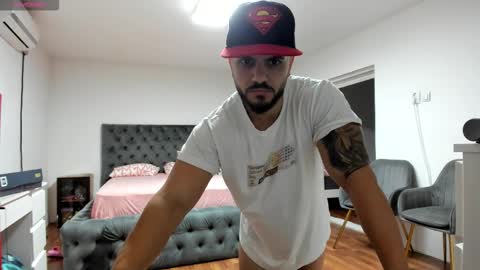 supermanboyxxl online show from 11/12/25, 06:03