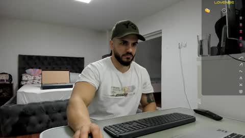 Snapshot of supermanboyxxl chatting on 02/02/26, 07:18 supermanboyxxl online show from 02/02/26, 07:18