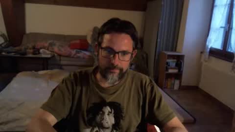 Snapshot of supersquirrel81 chatting on 09/10/25, 05:57 supersquirrel81 online show from 09/10/25, 05:57