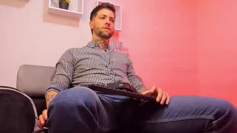 supreme_alpha_ online show from 11/07/25, 03:17