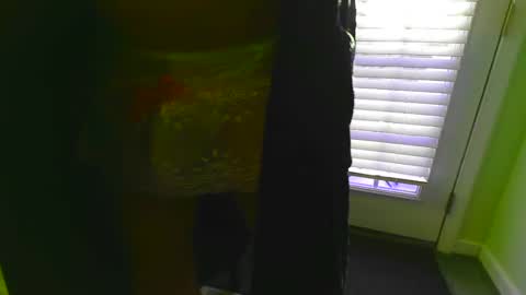 Snapshot of supwitchoo chatting on 01/20/25, 09:43 Supwitchoo online show from 01/20/25, 09:43