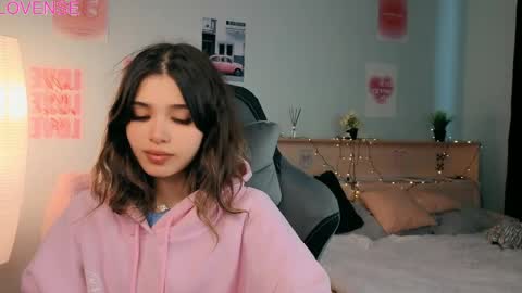 Sara online show from 05/09/26, 01:27