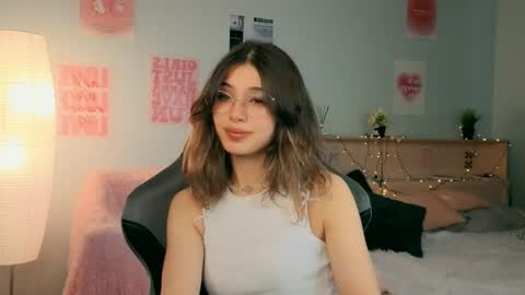Sara online show from 05/11/26, 02:45