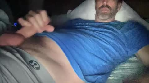 Snapshot of surfguy82 chatting on 12/21/24, 03:25 SurfGuy82 online show from 12/21/24, 03:25