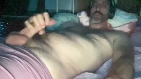 Snapshot of surfguy82 chatting on 09/10/25, 04:23 SurfGuy82 online show from 09/10/25, 04:23