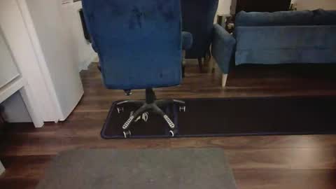 Snapshot of surrey345 chatting on 09/28/25, 07:14 Steve online show from 09/28/25, 07:14