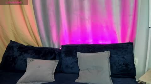 Snapshot of susan__clark chatting on 03/07/25, 01:31 Annie online show from 03/07/25, 01:31
