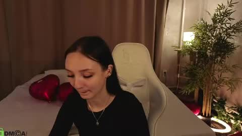 Annie online show from 05/13/26, 01:36
