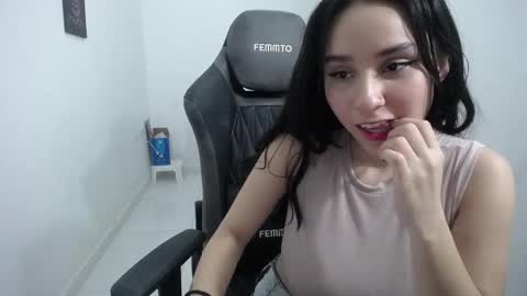 Snapshot of susana254 chatting on 02/07/25, 06:14 susana lopez online show from 02/07/25, 06:14