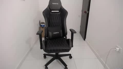 Snapshot of susana254 chatting on 02/19/25, 09:17 susana lopez online show from 02/19/25, 09:17