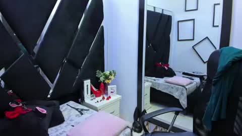 Snapshot of susana_flame chatting on 07/14/26, 03:33 Susana Flame online show from 07/14/26, 03:33