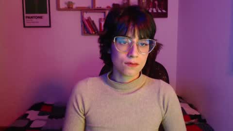 susana_w online show from 12/17/24, 02:44