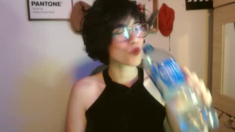 susana_w online show from 11/10/25, 10:53