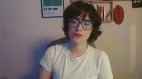 Snapshot of susana_w chatting on 12/20/25, 02:18 susana_w online show from 12/20/25, 02:18