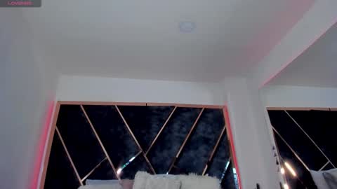 susanahenao online show from 11/27/25, 06:43