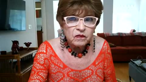 Snapshot of susanandlisa chatting on 07/31/26, 05:23 sexualsusan online show from 07/31/26, 05:23