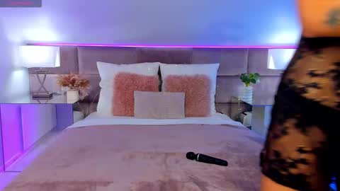 Susan online show from 10/26/25, 01:28