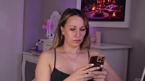 Snapshot of susanjewel chatting on 11/19/25, 07:41 SusanJewel online show from 11/19/25, 07:41