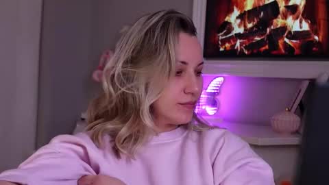 Snapshot of susanjewel chatting on 02/23/26, 08:22 SusanJewel online show from 02/23/26, 08:22