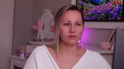 Snapshot of susanjewel chatting on 03/16/26, 07:34 SusanJewel online show from 03/16/26, 07:34