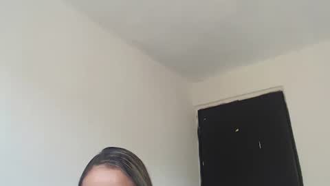 Snapshot of susanleroy chatting on 02/06/25, 12:37 susanleroy online show from 02/06/25, 12:37