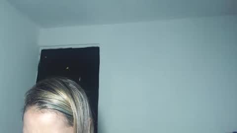 Snapshot of susanleroy chatting on 02/13/25, 10:12 susanleroy online show from 02/13/25, 10:12