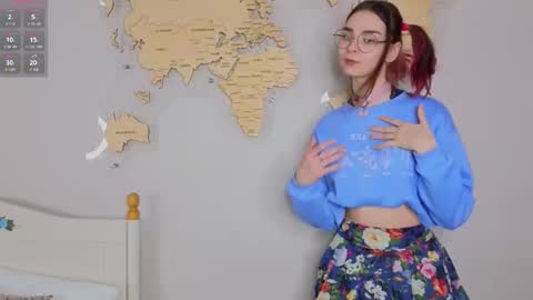 Snapshot of susannahtrojahn chatting on 02/19/26, 03:08 susannahtrojahn online show from 02/19/26, 03:08