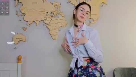 Snapshot of susannahtrojahn chatting on 03/03/26, 03:18 susannahtrojahn online show from 03/03/26, 03:18