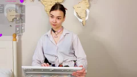 Snapshot of susannahtrojahn chatting on 03/15/26, 03:07 susannahtrojahn online show from 03/15/26, 03:07