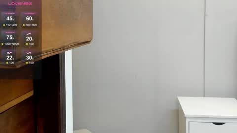 Amelia  online show from 11/16/25, 12:55