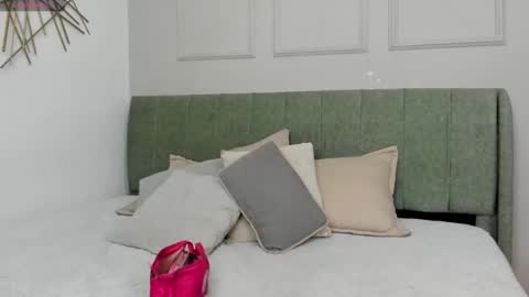 Amelia  online show from 02/25/26, 12:26