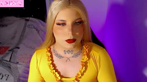 Snapshot of susej_exotic69 chatting on 09/19/25, 12:02 ale online show from 09/19/25, 12:02