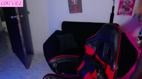 Snapshot of susej_exotic69 chatting on 01/12/26, 10:59 ale online show from 01/12/26, 10:59