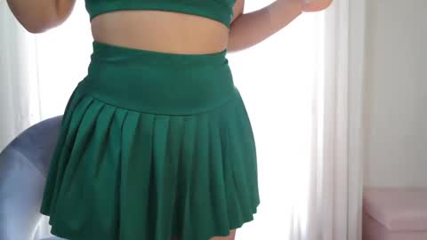 Snapshot of susiesunny chatting on 04/27/26, 10:35 susana online show from 04/27/26, 10:35