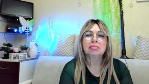 SusiexNoreen online show from 04/15/26, 01:56