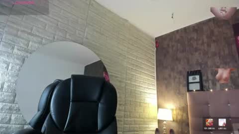 Snapshot of sussy__stone chatting on 06/25/26, 12:09 online show from 06/25/26, 12:09
