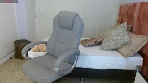 sussy leon online show from 09/22/25, 12:40