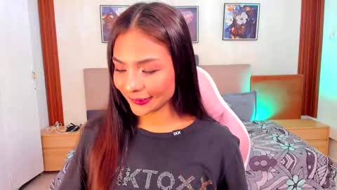 sussy_sweet4u online show from 09/19/25, 10:49