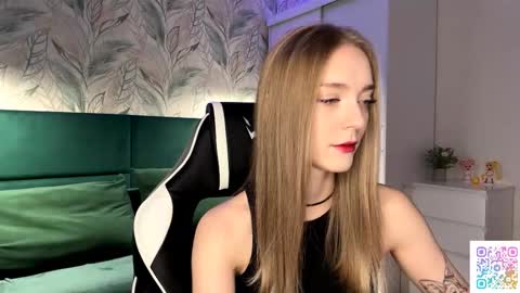 Jessica online show from 10/26/25, 04:24